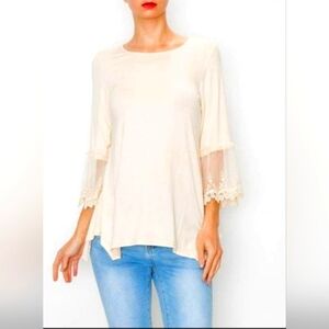 ✨️NWT✨️ ORIGAMI by Vivian - Cream Lace & Crochet